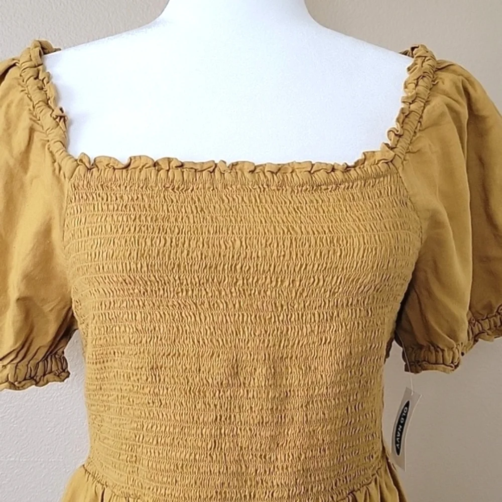 Old Navy Womens Mustard Smocked Linen Blend Puff Sleeve Blouse - Size Medium
